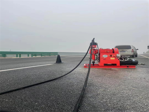 青田马路路基路面开裂下沉注浆加固灌浆